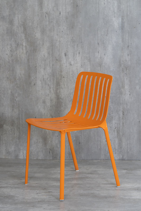 Nebula Die-Cast Aluminium Stackable Chair
