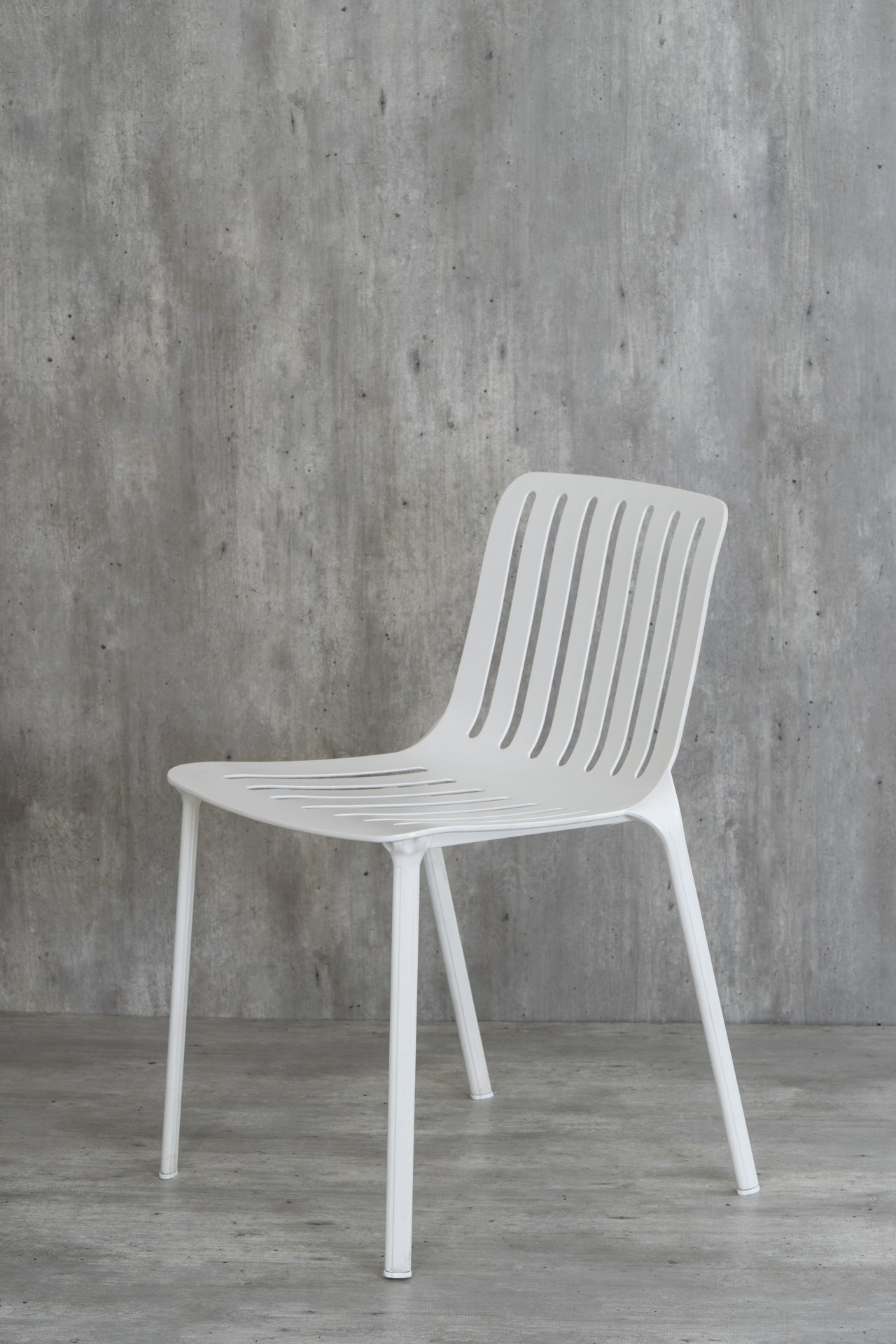 Nebula Die-Cast Aluminium Stackable Chair